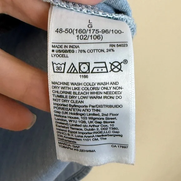 GAP Denim Chambray Short Sleeve Button Down Dress Relaxed Fit Light Wash - Picture 5 of 7